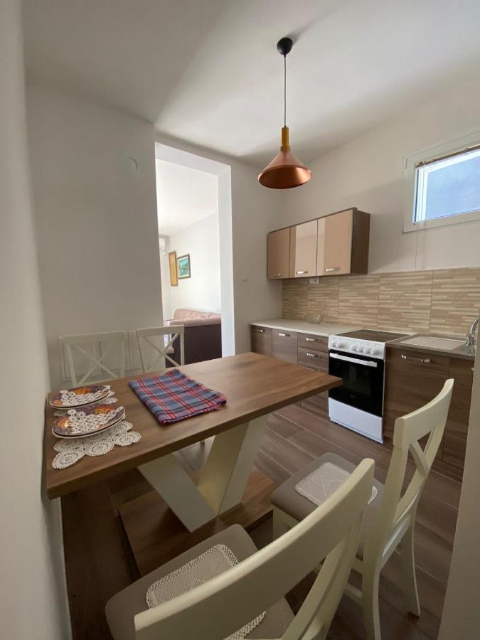 Apartmani Vila Cetinje Exteriör bild