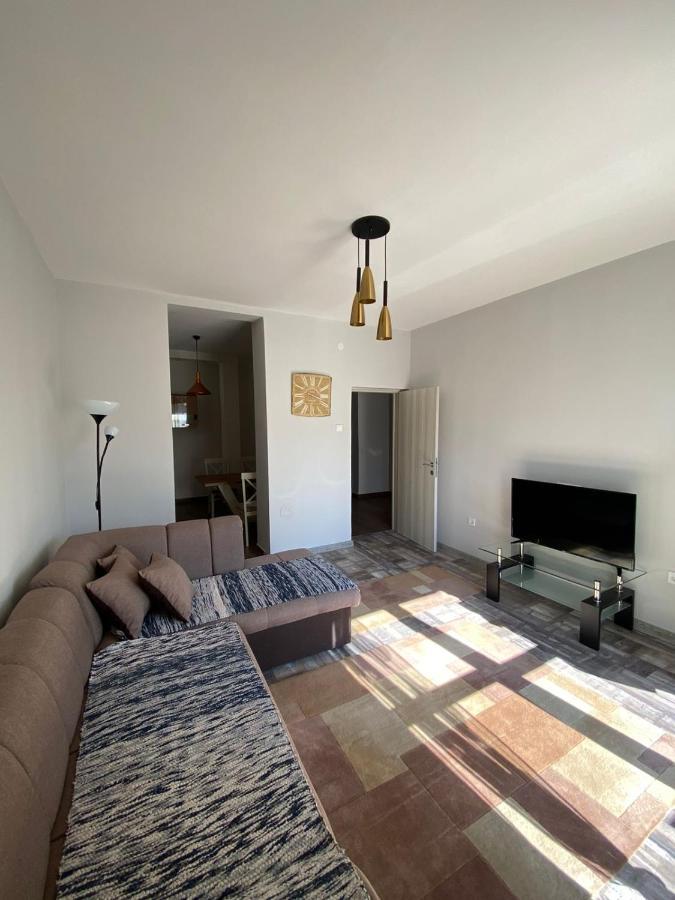 Apartmani Vila Cetinje Exteriör bild